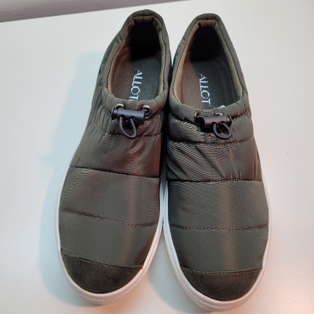 ALLOT Women Olive Green Quilted Umbrella Slip On Outdoor Shoes -Women's 6.5 - Picture 9 of 15